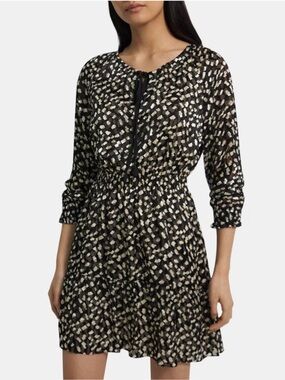 Theory Drawstring Silk Blend Square
Long Sleeve Dress Size S